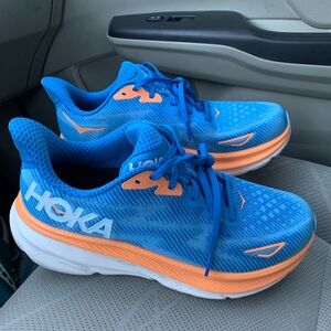 Hoka One One Clifton 9 size 9.5 blue orange white running shoes neutral